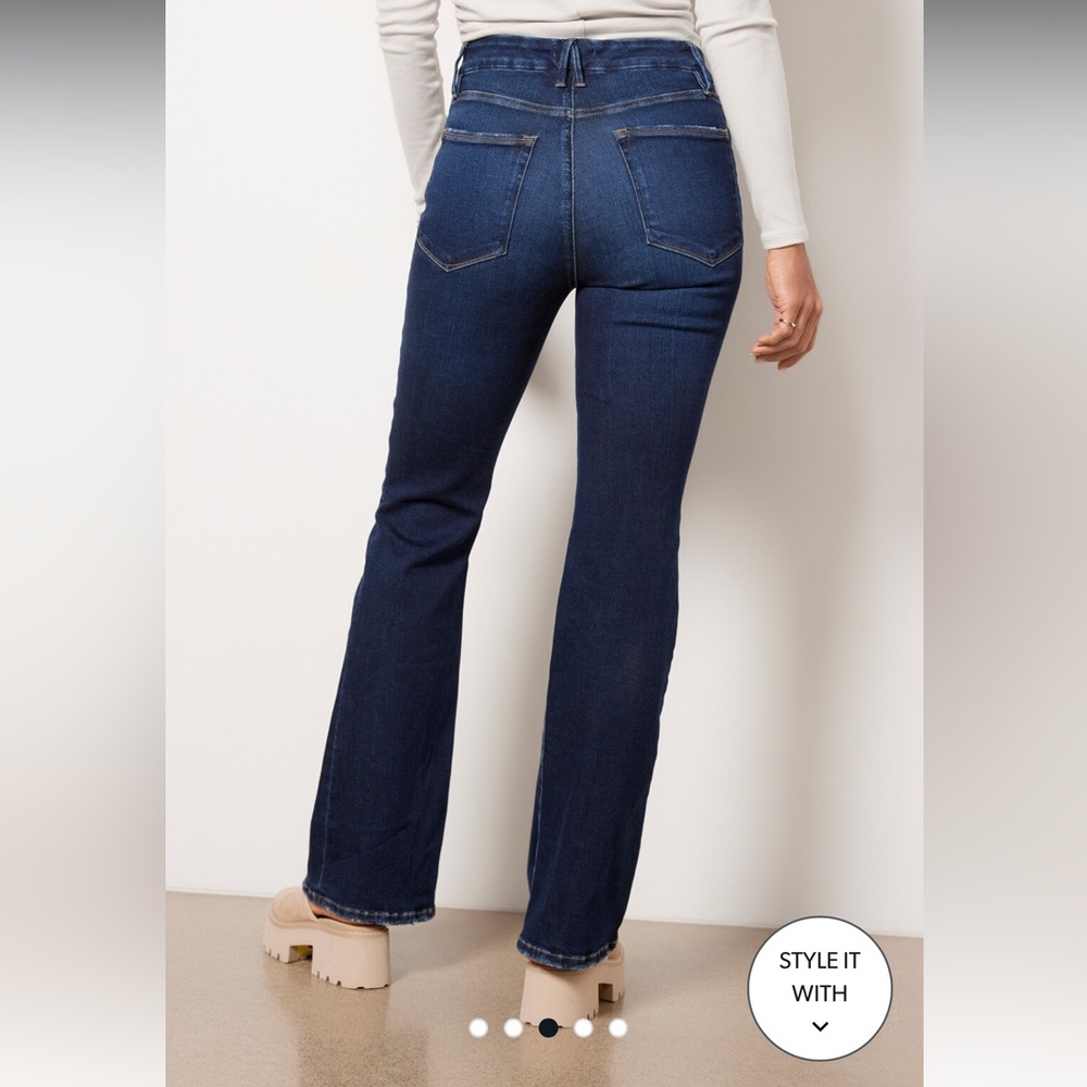 Good American Cropped Bootcut Jeans - Picture 2 of 8